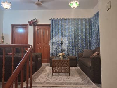 چپل سن سٹی سکیم 33,کراچی میں 4 کمروں کا 8 مرلہ مکان 3.25 کروڑ میں برائے فروخت۔