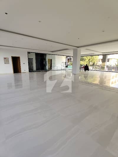 Property Connect Offer! New Blue Area 4000 Square Feet 2nd Floor Available For Rent, Lift Installed