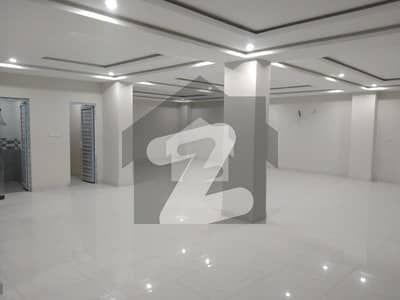 I-10 Markaz 2,000 Square Feet Brand New Office Floor With Parking Security Reception, Lift Installed
