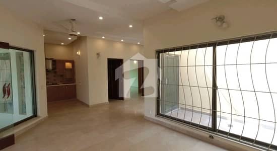 Get Your Hands On Upper Portion In Lahore Best Area