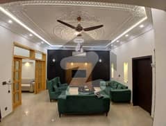 10 Marla Beautiful FULLY FURNISHED House Available For Rent In Bahria Town Lahore