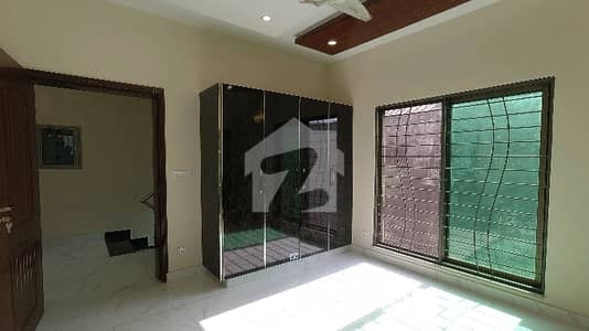 Upper Portion Of 10 Marla In Beacon House Society For Rent