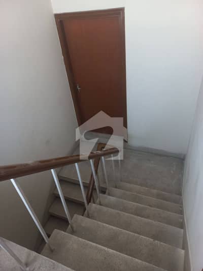 One Kanal Double Storey Old House Available For Sale Near Main to Back Location