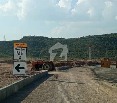 Margalla Enclave Islamabad Sector ME2 One Kanal Old Booking Develop 3 year Instalment Plain plot For Sale