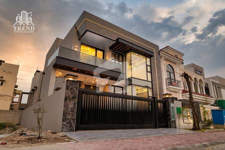In DHA Phase 6 10 Marla House For rent In DHA Phase 6 10 Marla House For rent