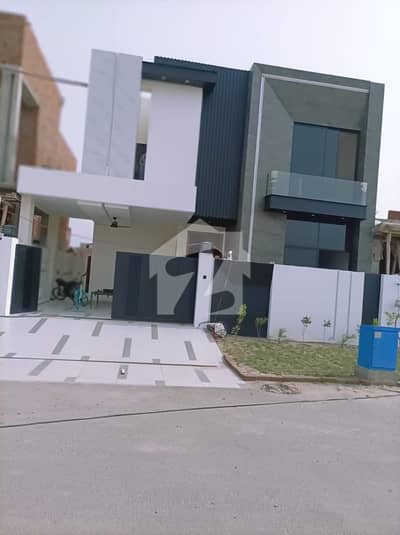 Spacious Prime Location House Is Available In DHA Phase 1 - Sector B1 For Sale Spacious Prime Location House Is Available In DHA Phase 1 - Sector B1 For Sale