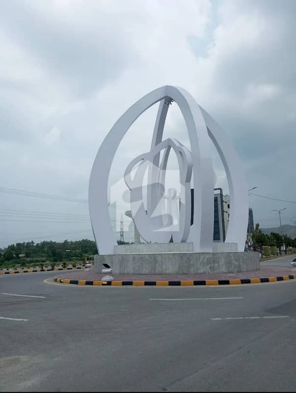 One canal plot for sell faisall hills c block One canal plot for sell faisall hills c block