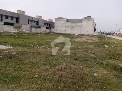 پیراگون سٹی - امپیریل1 بلاک پیراگون سٹی,لاہور میں 1 کنال رہائشی پلاٹ 4.5 کروڑ میں برائے فروخت۔