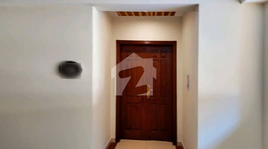10 Marla Flat For rent In Lahore