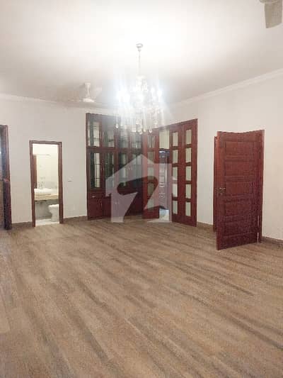 E-11 Kanal Upper Portion Having 3 Bed Attached Washrooms DD TvL store kitchen SQ Separate Meters Separate Gate 2 car parking Rent 2 Lac
