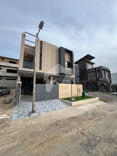 Modern Architecture & Luxury Finishes 7 Marla Designer House for Sale Modern Architecture & Luxury Finishes 7 Marla Designer House for Sale