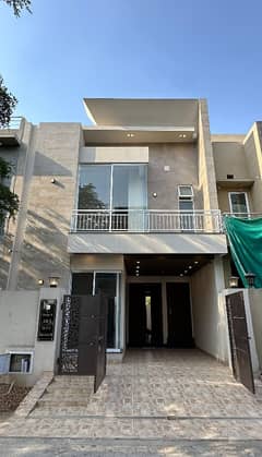 Lake City M7 Block C 5 Marla Brand New House For Sale
