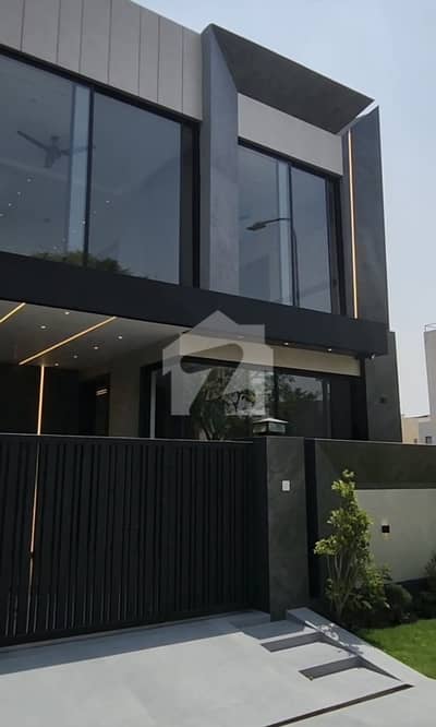 9 Town Beautiful Houses In A,B,C And D Block