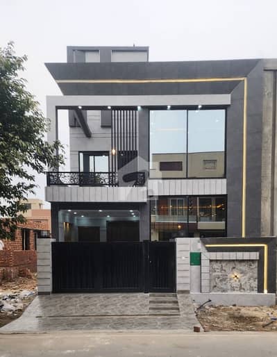 Beautiful Modern Design 5 Marla Double-Unit House for Sale At Bahria Orchard Lahore