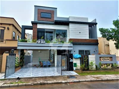 10 Marla Brand New Modern Design House for Sale Ideal Location