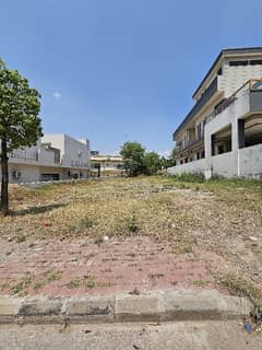 10 Marla plot for sale in Sector J bahria enclave Islamabad.