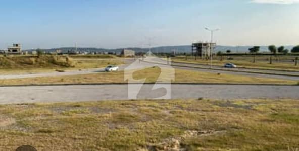5 MARLA PRIME LOCATION PLOT FOR SALE IN B17 BLOCK G EXCELLENT INVESTMENT OPPORTUNITY