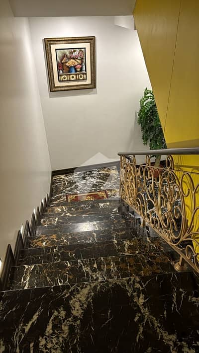 ڈی ایچ اے فیز 8 ڈی ایچ اے ڈیفینس,کراچی میں 3 کمروں کا 1 کنال بالائی پورشن 2.85 لاکھ میں کرایہ پر دستیاب ہے۔