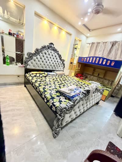 فیصل ٹاؤن ۔ بلاک سی فیصل ٹاؤن,لاہور میں 6 کمروں کا 7 مرلہ مکان 4.5 کروڑ میں برائے فروخت۔