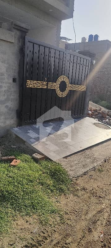 ایڈن آباد ایڈن,لاہور میں 1 کمرے کا 3 مرلہ زیریں پورشن 45.0 ہزار میں کرایہ پر دستیاب ہے۔