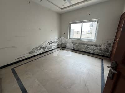 سیٹیلائیٹ ٹاؤن راولپنڈی میں 15 مرلہ Studio عمارت 8.5 لاکھ میں کرایہ پر دستیاب ہے۔