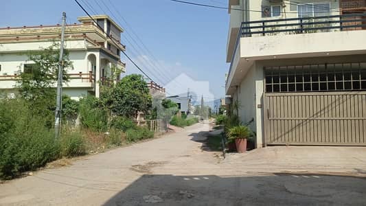 بنی گالہ اسلام آباد میں 10 مرلہ رہائشی پلاٹ 85.0 لاکھ میں برائے فروخت۔