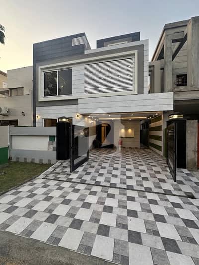 8 Marla Double Storey Brand New House For Sale Ideal Location, Usman Block Lahore