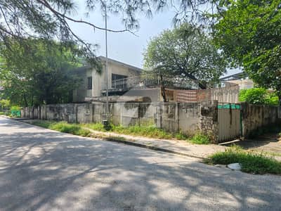 Demolish able House For Sale In F6/1