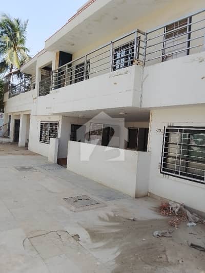 Shahraefaisal PECHS blk 6 Near Ambala Sweets independent Bungalow available on Rent for Commercial use ideal for School And Guest House