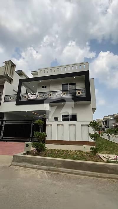 House For sale Is Readily Available In Prime Location Of Jinnah Gardens Phase 1