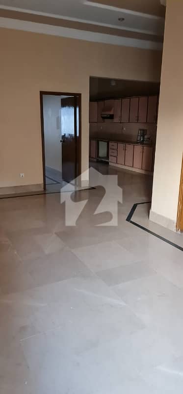 نارتھ ناظم آباد ۔ بلاک این نارتھ ناظم آباد,کراچی میں 4 کمروں کا 16 مرلہ بالائی پورشن 1.6 لاکھ میں کرایہ پر دستیاب ہے۔