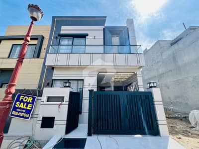 5 Marla Brand New House Available For Sale In Lake City