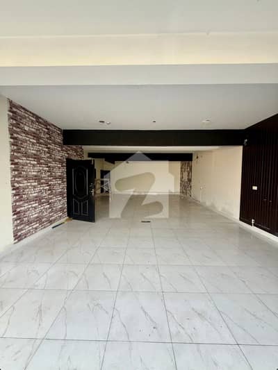 6 Marla Commercial Building 1st Floor For Rent | Location: DHA Phase 4 DD Commercial, Lahore