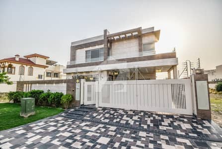 1 KANAL ELEGANT & SUPER HOT LOCATED BUNGALOW IS AVAILABLE IN THE BEST BLOCK OF DHA LAHORE.