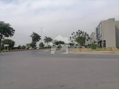 ڈی ایچ اے فیز 6 - بلاک اے فیز 6,ڈیفنس (ڈی ایچ اے),لاہور میں 8 مرلہ کمرشل پلاٹ 20.0 کروڑ میں برائے فروخت۔