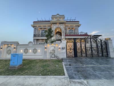 ڈی ایچ اے فیز 1 ۔ سیکٹر ایچ ڈی ایچ اے فیز 1,ڈی ایچ اے ڈیفینس,ملتان میں 6 کمروں کا 1 کنال مکان 5.7 کروڑ میں برائے فروخت۔