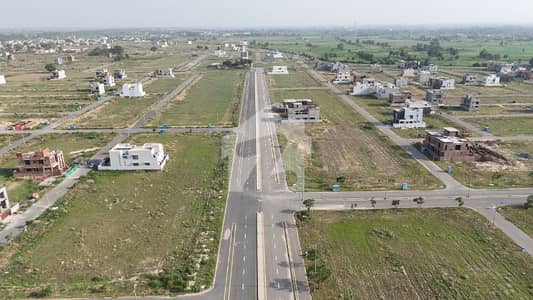 ڈی ایچ اے فیز 8 - بلاک زیڈ 5 ڈی ایچ اے فیز 8,ڈی ایچ اے ڈیفینس,لاہور میں 5 مرلہ رہائشی پلاٹ 75.0 لاکھ میں برائے فروخت۔ ڈی ایچ اے فیز 8 - بلاک زیڈ 5 ڈی ایچ اے فیز 8,ڈی ایچ اے ڈیفینس,لاہور میں 5 مرلہ رہائشی پلاٹ 75.0 لاکھ میں برائے فروخت۔