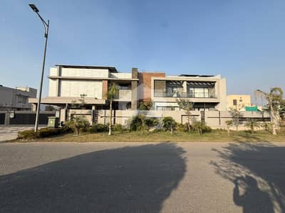 ڈیفینس رایا ڈی ایچ اے ڈیفینس,لاہور میں 7 کمروں کا 2 کنال مکان 26.0 کروڑ میں برائے فروخت۔