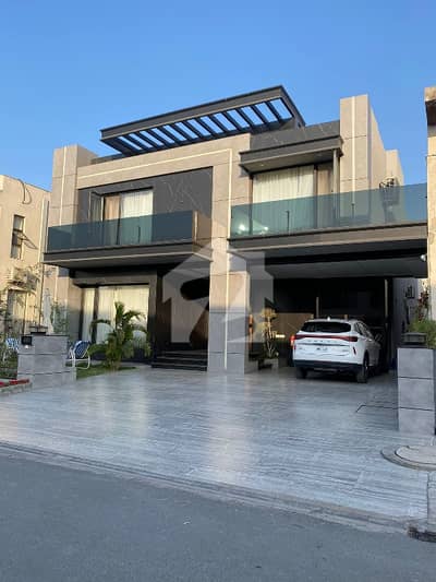 One and only 1 Kanal Grey structure for sale in Phase 3 Raya