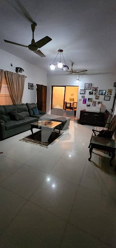 Small Complex Ground Floor Flate 3 bed DD clifton block 4 karachi