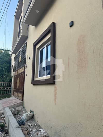 3 Marla Corner Category House for Sale | Car Parking | Rooftop Mumty | Solid Construction & Woodwork | Prime Location