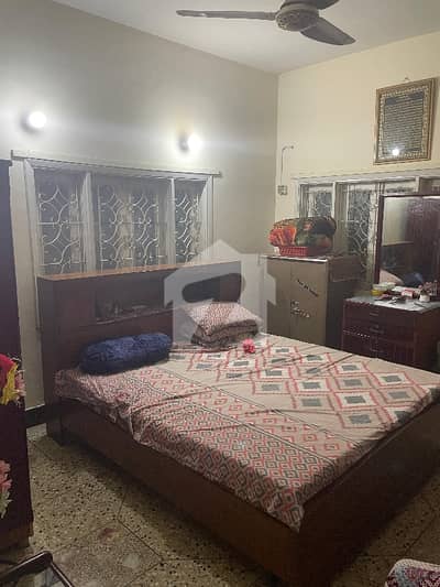 فیڈرل بی ایریا ۔ بلاک 12 فیڈرل بی ایریا,کراچی میں 6 کمروں کا 8 مرلہ مکان 4.55 کروڑ میں برائے فروخت۔