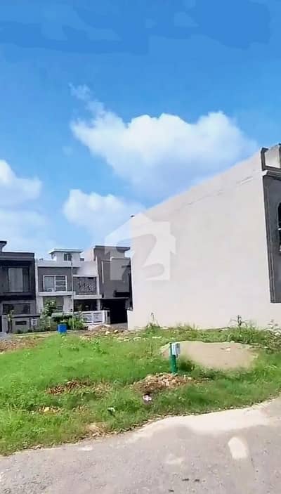 Premium 50ft Road Plot For Sale In DHA Phase 6 D Block