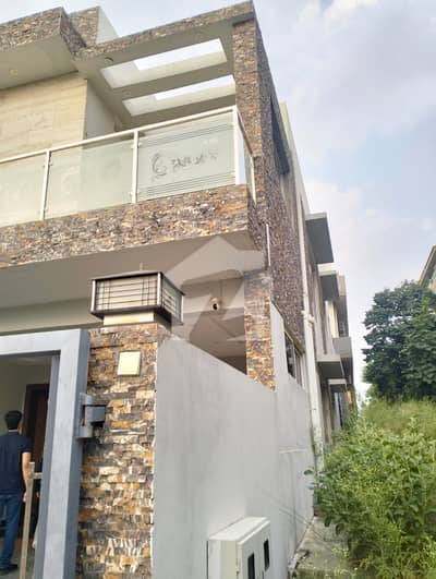 G-14/4 GAlli CORNER used beautiful house 30x70 investor price for sale