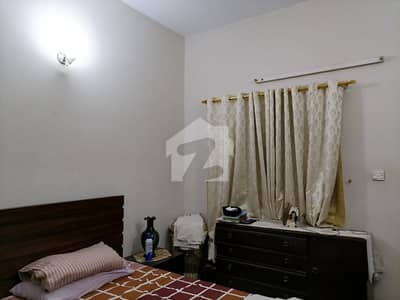 نارتھ ناظم آباد ۔ بلاک ایل نارتھ ناظم آباد,کراچی میں 8 کمروں کا 17 مرلہ مکان 9.0 کروڑ میں برائے فروخت۔