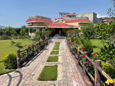 بنی گالہ اسلام آباد میں 5 کمروں کا 4 کنال فارم ہاؤس 19.0 کروڑ میں برائے فروخت۔