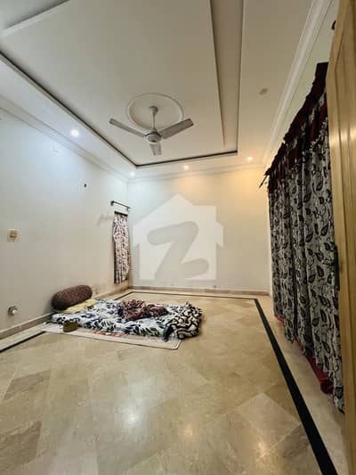 12 Marla Ground Portion For Rent
