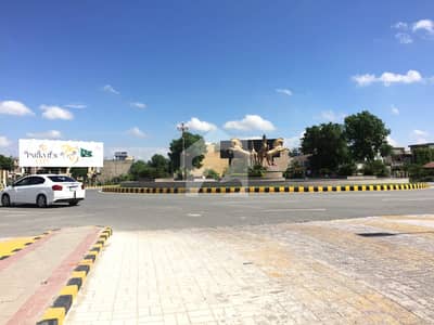 بحریہ ٹاؤن فیز 8 ۔ بلاک ایل بحریہ ٹاؤن فیز 8,بحریہ ٹاؤن راولپنڈی,راولپنڈی میں 12 مرلہ رہائشی پلاٹ 86.0 لاکھ میں برائے فروخت۔