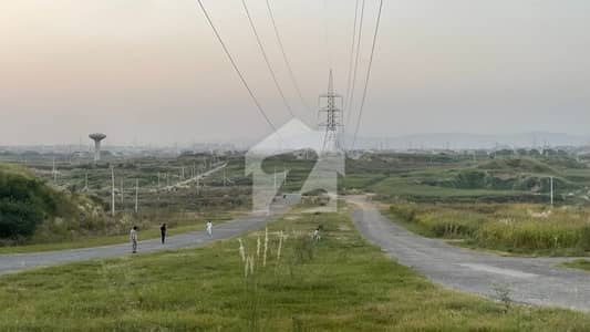 بحریہ گرینز۔ اوورسیز انکلیو - سیکٹر 3 بحریہ گرینز۔ اوورسیز انکلیو,بحریہ ٹاؤن فیز 8,بحریہ ٹاؤن راولپنڈی,راولپنڈی میں 1 کنال رہائشی پلاٹ 2.5 کروڑ میں برائے فروخت۔