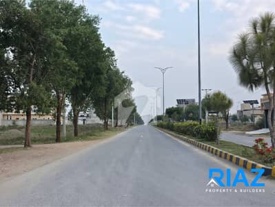 East Open 1 Kanal Plot || Prime Location of Zone 4 || 12 Meter Wide Road || Sector D3 || Near Nasir Bagh Road
